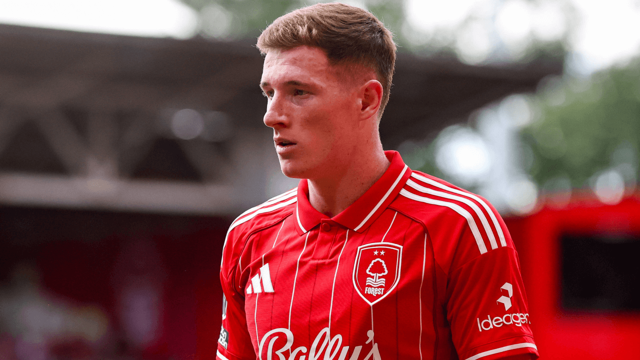 Elliot Anderson có thể đảm nhận một vai trò trong kế hoạch tiền vệ của Thomas Tuchel